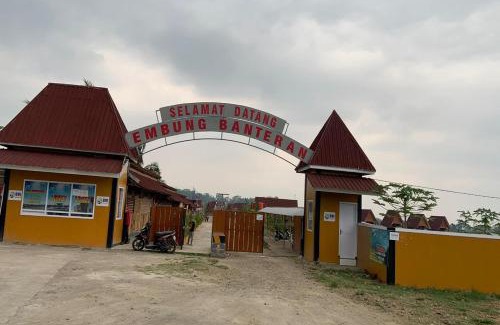 Banyumas Hotel | Capital O 93437 Embung Banteran CottageNearLapangan Banteran