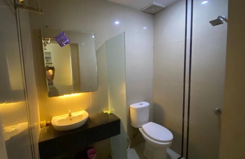 Pati Hotel | Capital O 93450 Hotel D'lala