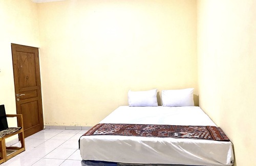 Pleret Hotel | Capital O 93601 Manda Homestay Syariah