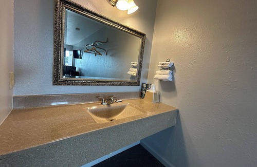 Aurora Hotel | Capital O Aurora Inn Monett US 60