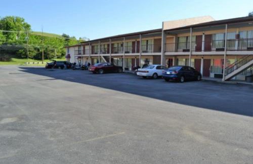 Tazewell Hotel | Capital O Fincastle Motor Inn Tazewell