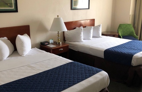 Frankfort Hotel | Capital Plaza Hotel