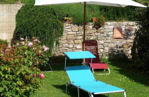 Roccalbegna House | Capitorio: quiet rural spot, aromatic garden, great views