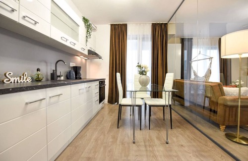 Aviatiei Apartment | CAPPUCCINO | Cloud 9 Studio with Free Parking