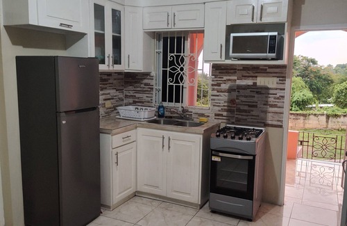 West Gate Hills Apartment | Capricorns Retreat