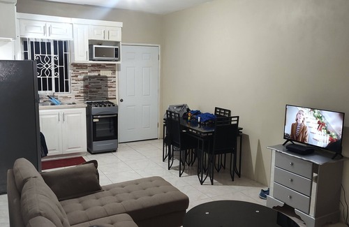 West Gate Hills Apartment | Capricorns Retreat