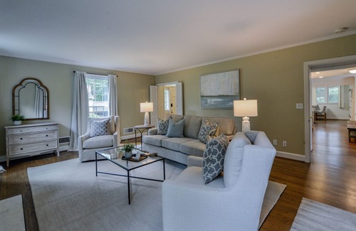 Tuscaloosa House | Capstone Pool House, Book for Football Season! Walk to the Stadium!