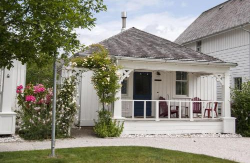 Seabrook House | Captain Morgans by Seabrook Hospitality