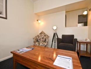 Apollo Bay Hotel | Captain's at the Bay