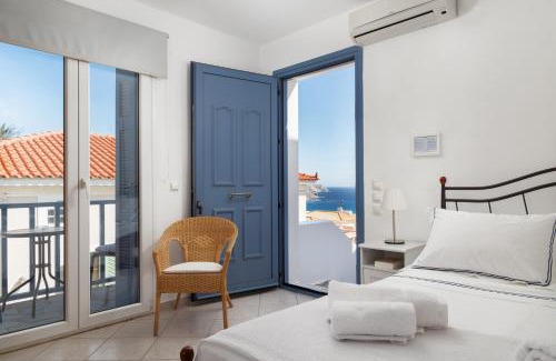 Paleopolis Apartment | Captain's Nest