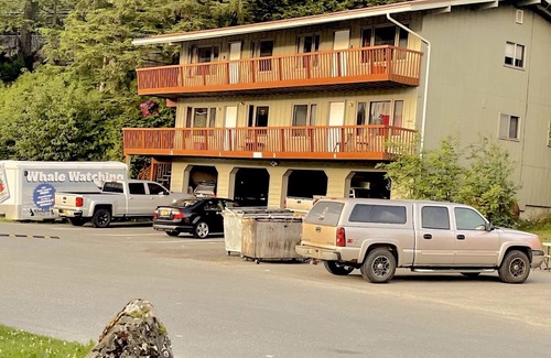 Juneau Apartment | Captain's Quarters - Waterfront at Auke Bay Offering 10% Off on Tours!