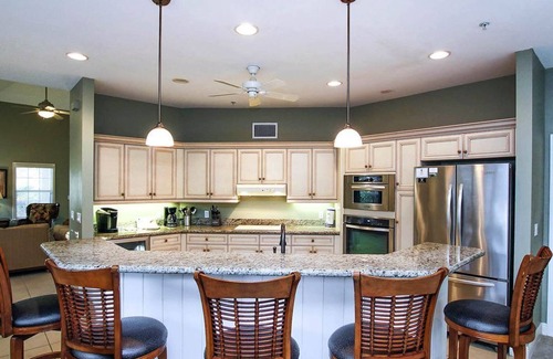 Captiva House | Captiva Breeze Pool Home near beach