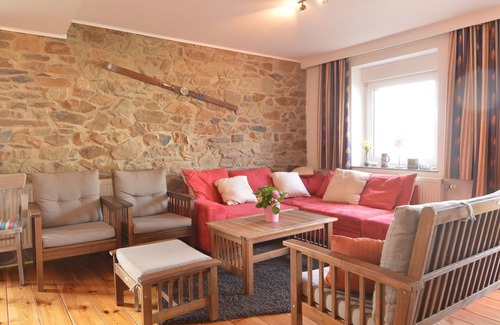 Heppenbach Apartment | Captivating Apartment in Halenfeld-Amel with Terrace