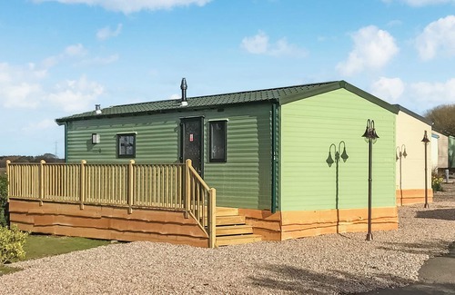 Kinclaven House | Caravan with one double and one twin.