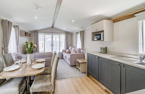 Longridge House | Caravan with one double and two twin.