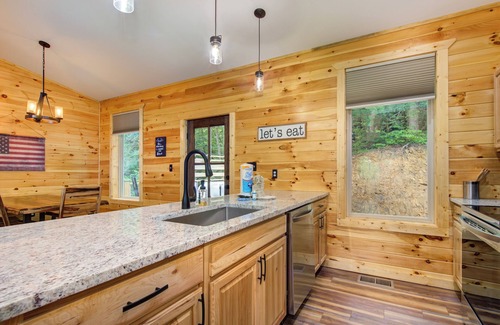 Cosby Cabin | Cardinal Pool Cabin – 2BR Mountain Retreat with Private Indoor Pool, Hot Tub &am