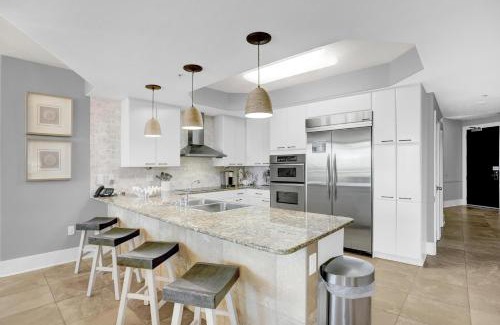 Orange Beach East House | Caribe Resort 213D