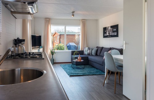 IJmuiden Ski Chalet | Carlene Chalet