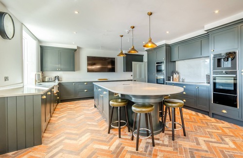 Mappleton House | CARLTON MANOR, family friendly, luxury holiday cottage in Aldbrough