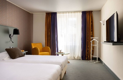 Arbois Hotel | Carmel1643