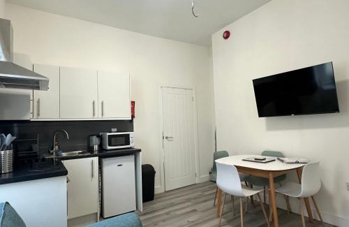 Llandudno Apartment | Carmen Sylva Studio flat Llandudno sea front F7
