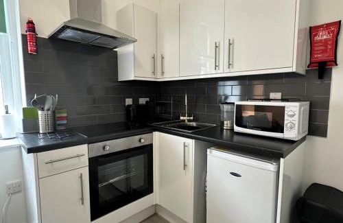 Llandudno Apartment | Carmen Sylva Studio flat Llandudno sea front F7