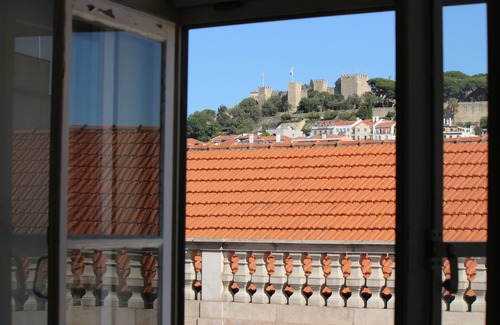 Sacramento Apartment | Carmo 15 - Chiado Large Apartment with Castle View in Perfect Location