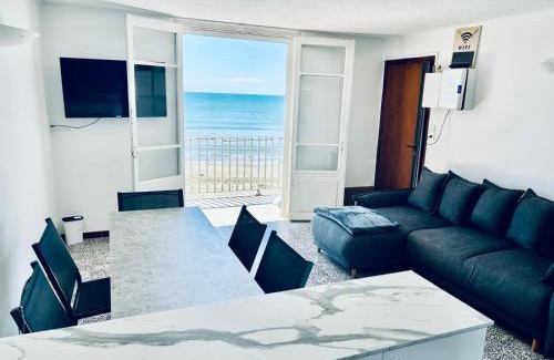 Carnon-Plage Apartment | Carnon Plage, 1ère ligne, balcon sur la mer