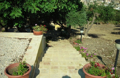 Marsala House | CAROB TREE APARTMENT IN RESORT