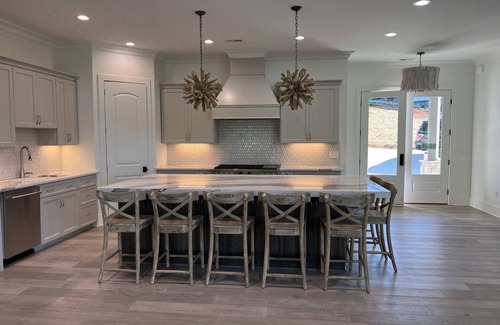 Seneca House | Carolina’s Cottage Cove-Lake Keowee