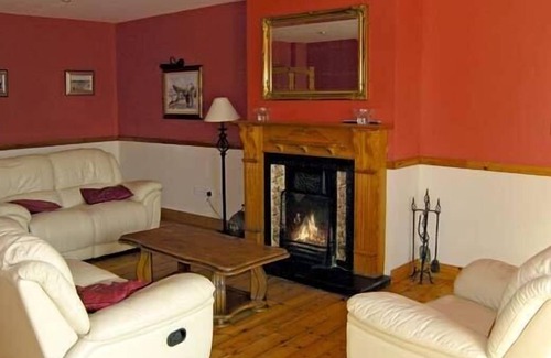Kilkee Cottage | CARRAIG BRIDE, pet friendly, with open fire in Kilkee, County Clare