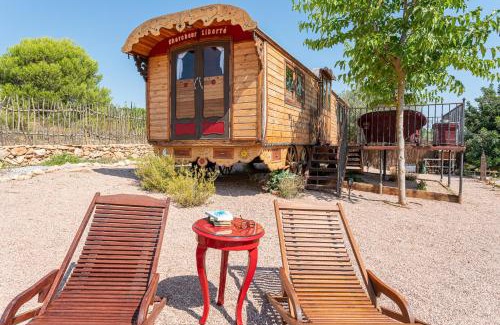 San Jorge Ski Chalet | Carromato de Circo - Tierra de Arte