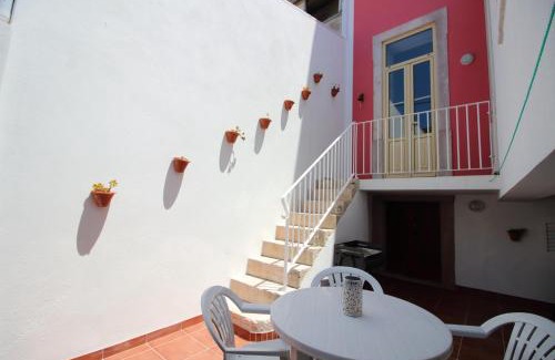 Figueira da Foz House | Casa 11 Cravos by LovelyStay