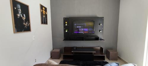 Limeira House | Casa 2 quartos com Garagem