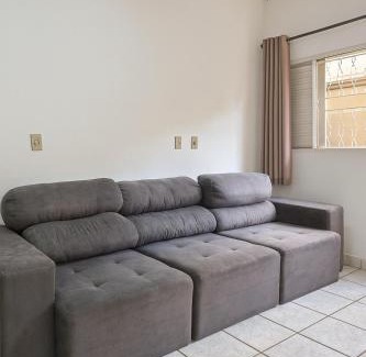 Santa Monica House | Casa 3 min Madrecor, 6 min Parque Sabia, 9 min UFU