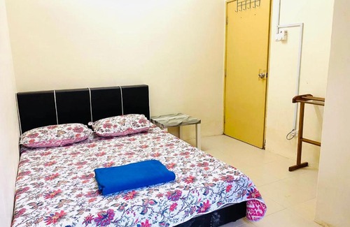 Kampung Air House | CASA ADELIA GUESTHOUSE 2 DESA SOLEHAH