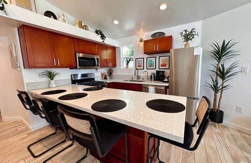 Vista House | Casa Agave, Private Guest House, 2 bedrooms, 1 bath, 3 beds, game room and yard!