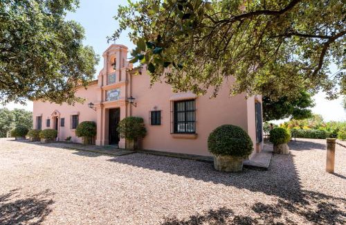 Constantina Villa | Casa Alta Finca El Revuelo
