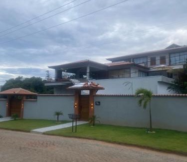 Brava House | Casa alto padrão a 100 metros da praia brava