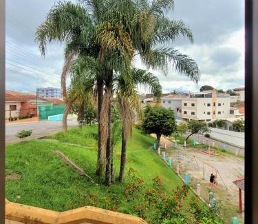 Regiao Urbana Homogenea VIII House | Casa Amarela - 04 quartos, pula-pula e Vista Top!