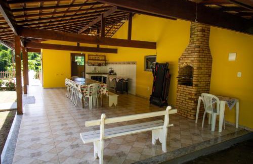 Macae House | Casa ampla c piscina e churrasq em meio a natureza