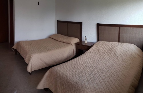 Jojutla House | Casa amplia con jardín y alberca, a solo 5 minutos del lago de Tequesquitengo