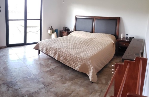 Jojutla House | Casa amplia con jardín y alberca, a solo 5 minutos del lago de Tequesquitengo