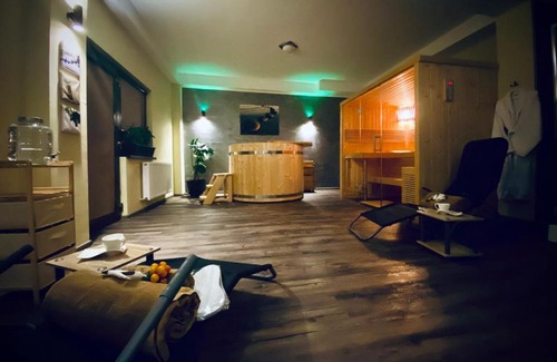 Busteni Bed & Breakfast | CASA ANKELI