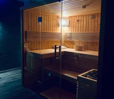 Busteni Bed & Breakfast | CASA ANKELI