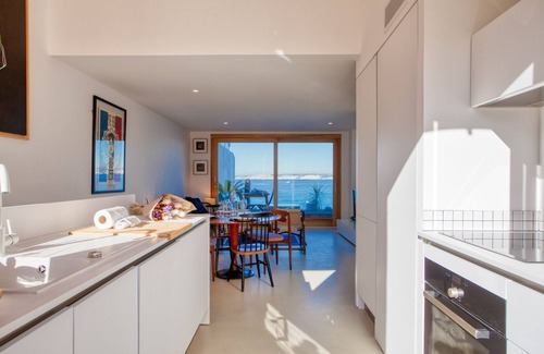 8th Arrondissement Apartment | Casa Ao - Duplex avec terrasse vue mer