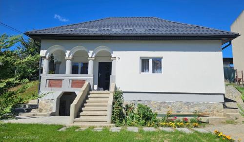 Curtea De Arges House | Casa Arcadia