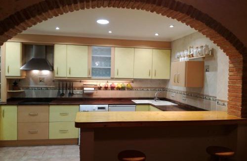 Biar House | Casa Axier-Chalet con Piscina privada y chimenea