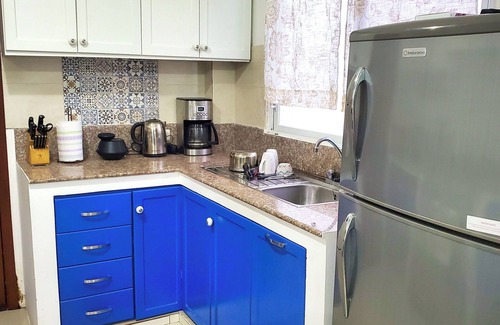 El Arenal House | Casa Azul - 3 Bedroom House with AC Pool and WiFi