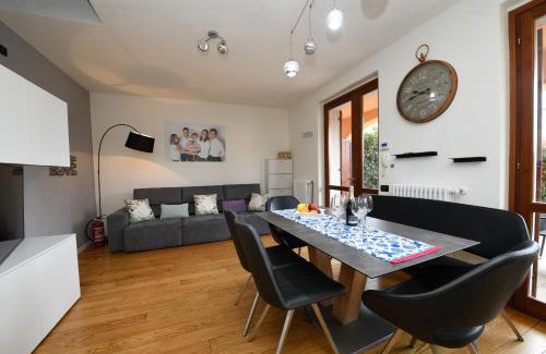 Broglie Apartment | Casa Bacher Pool&GardenPrivate&2,5kilometri to Peschiera del Garda center